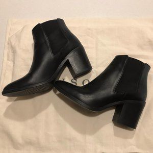 Nisolo Heeled Chelsea Boot